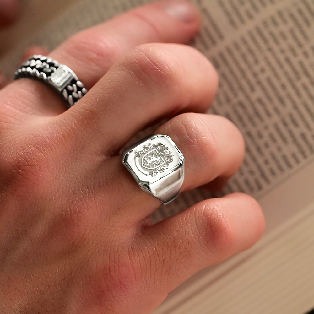 Zegelring met familiewapen van 925 sterling zilver
