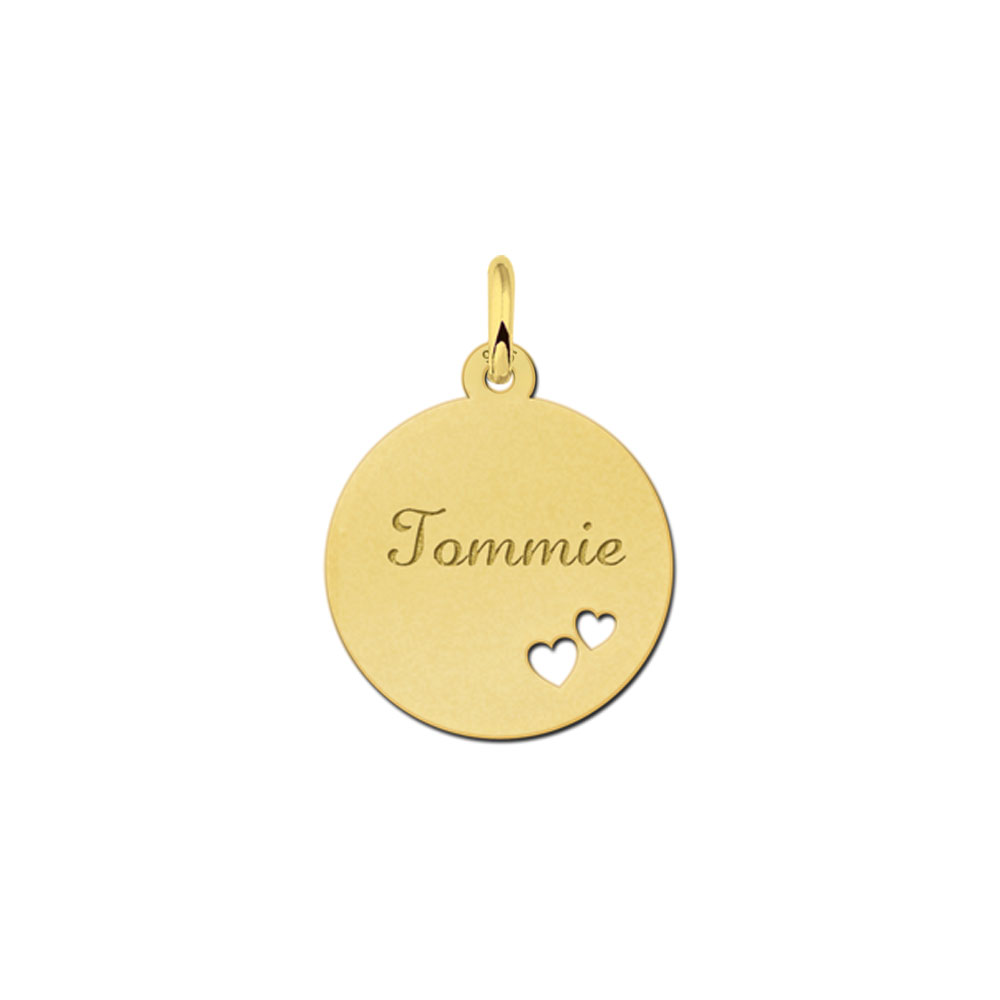 Vergulde hanger met naam en twee hartjes
