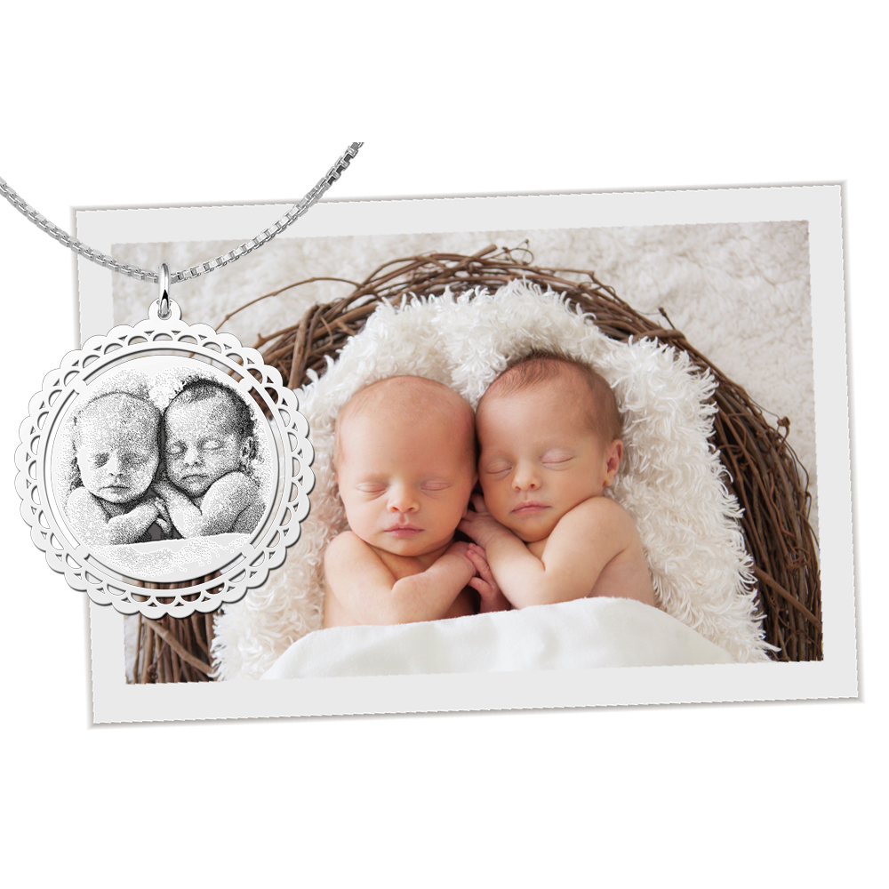 Ronde hanger met foto gravering zilver