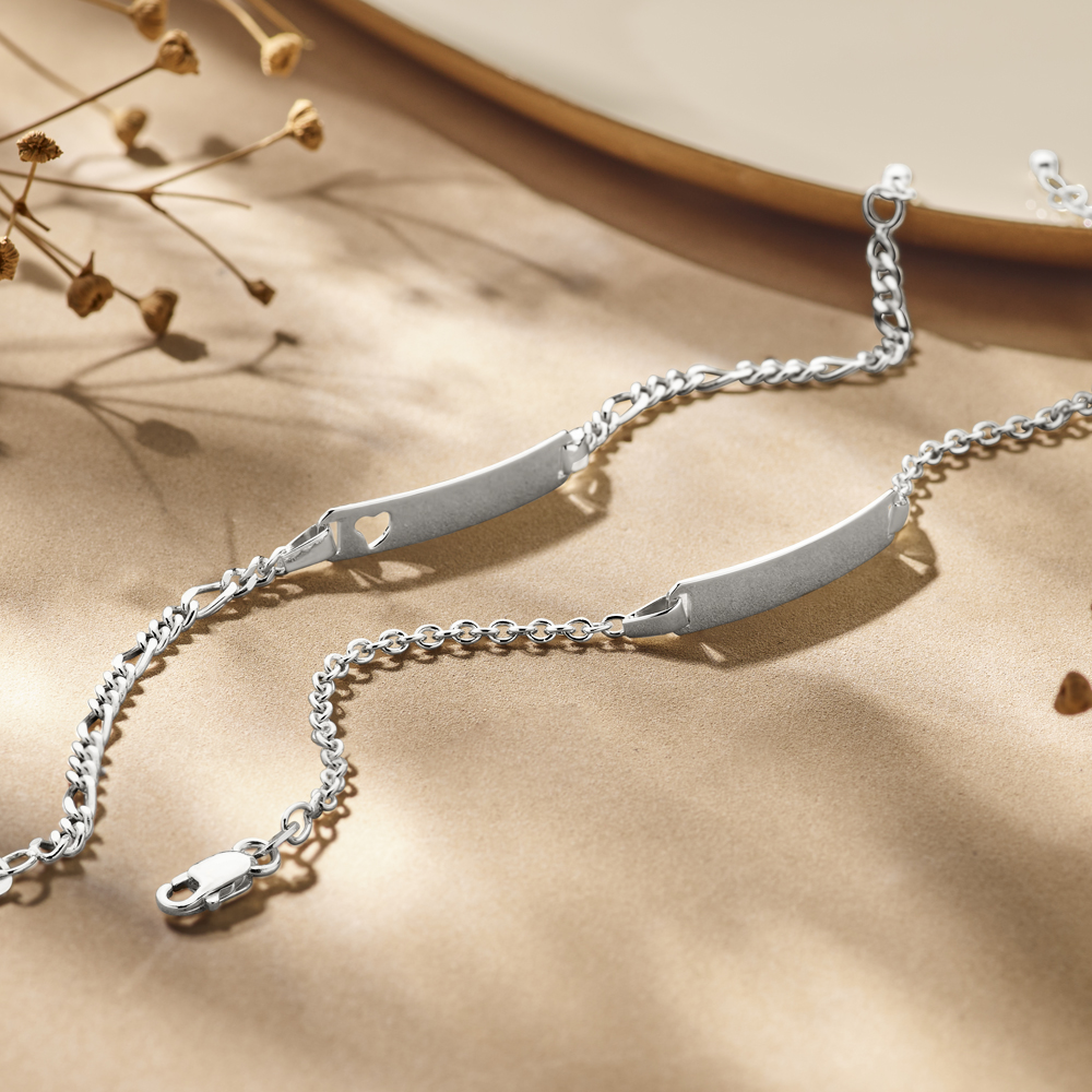 Zilveren dames armband met naam