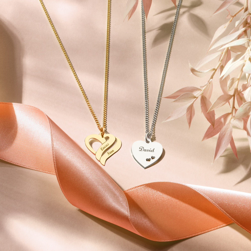 Zilveren hart hanger met naam en dubbele hartjes