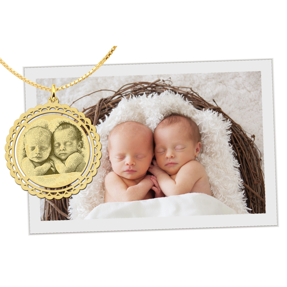 Ronde hanger met foto gravering goud