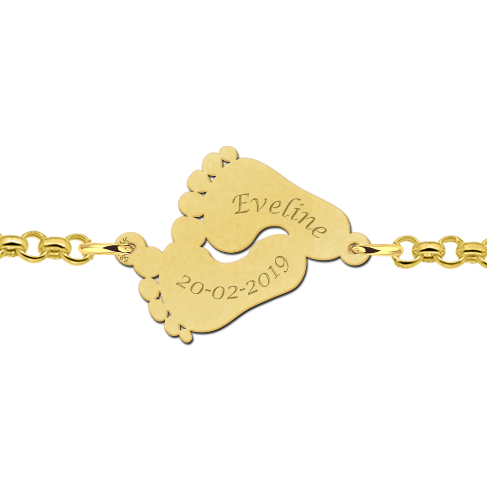 Gouden armband met naam en voetjes