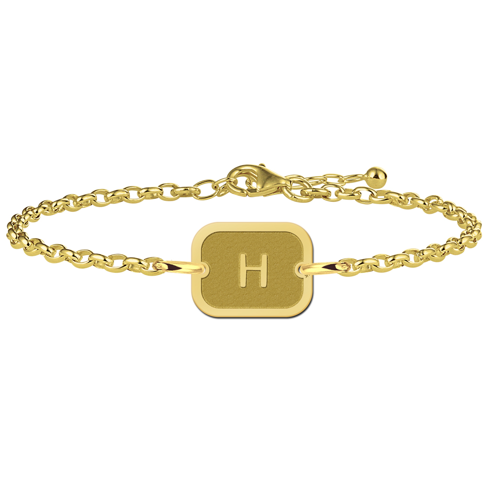 Gouden armbandje met letter rechthoek