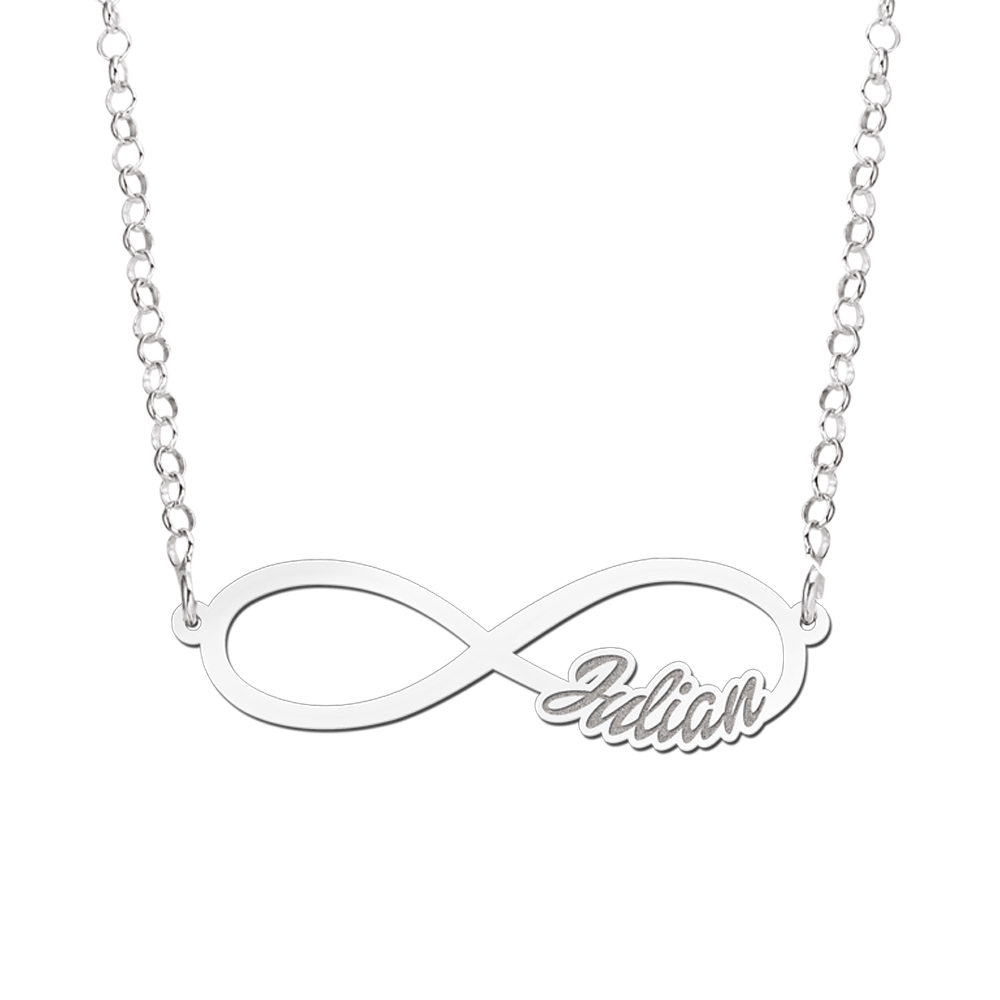 Infinity ketting met naam van zilver