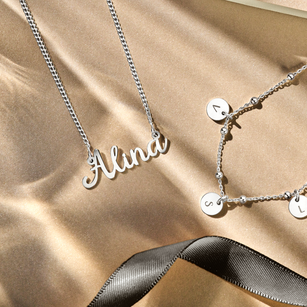 Zilveren naamketting met naam Alina Zilveren naamketting met naam Alina